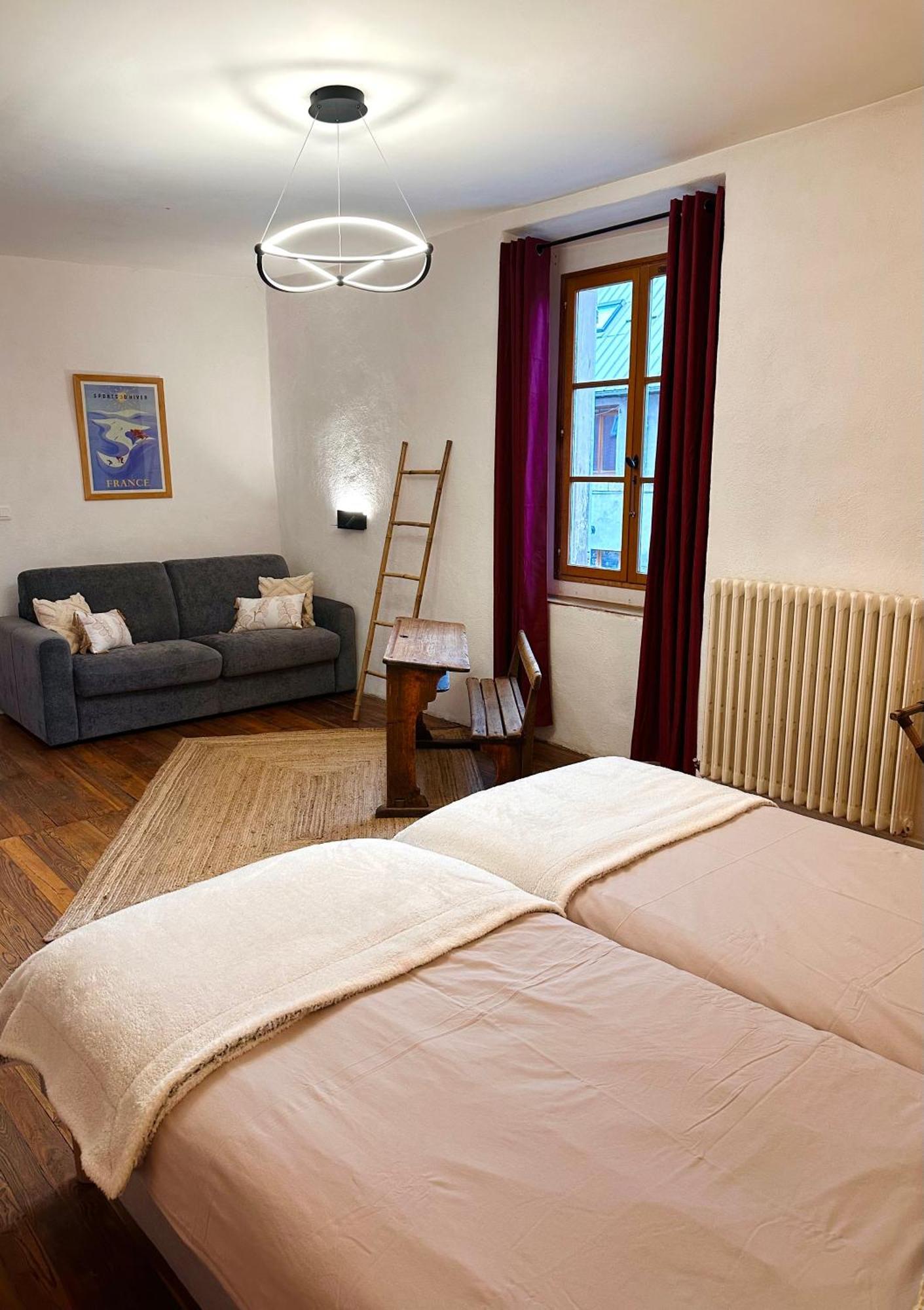 Auberge Le Glacier Bleu Mont-Dauphin Phòng bức ảnh