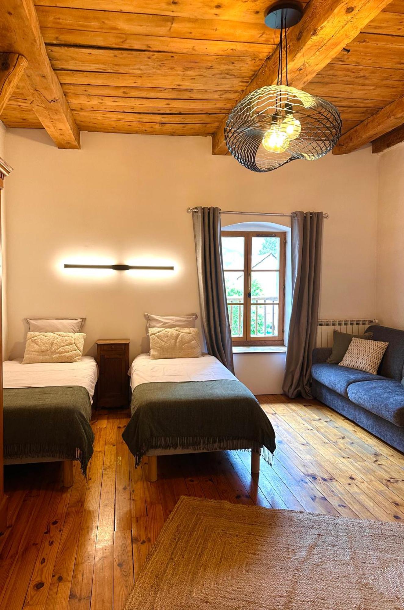 Auberge Le Glacier Bleu Mont-Dauphin Phòng bức ảnh